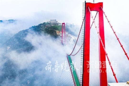 玻璃悬崖栈道 玻璃悬崖栈道